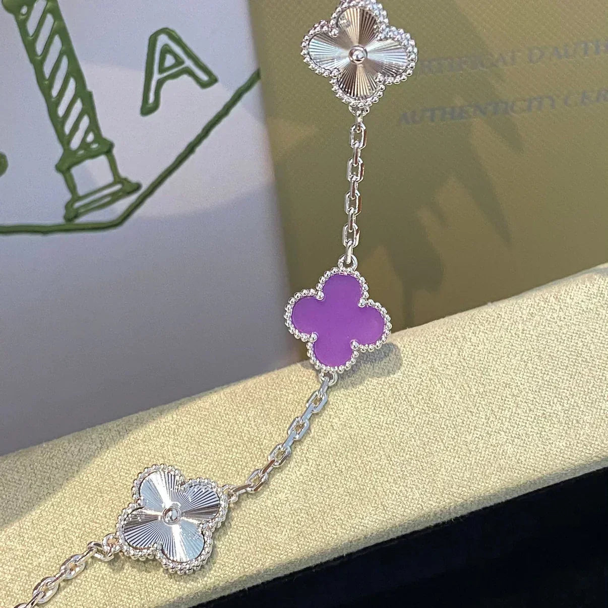[Spark] CLOVER 5 MOTIF VIOLET BRACELET COLLECTION