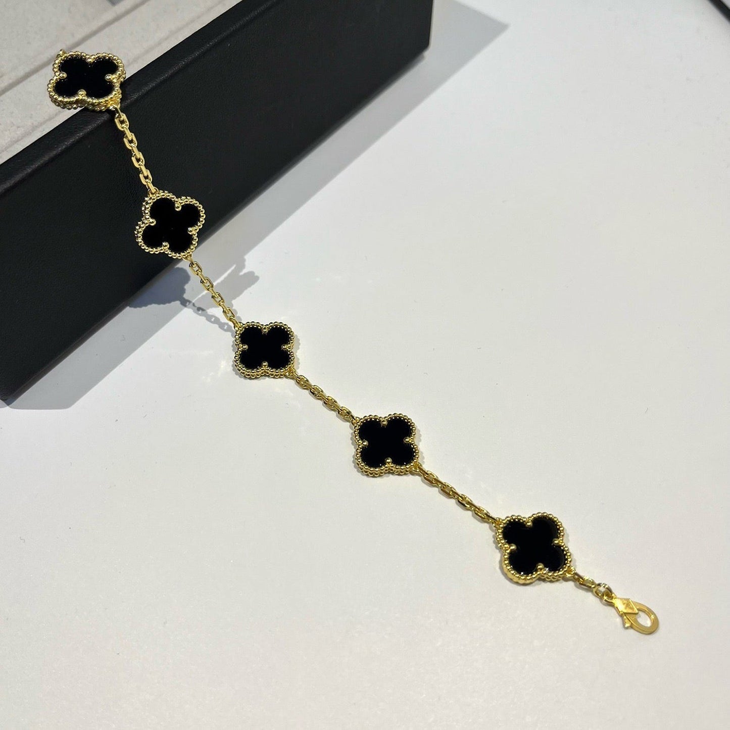 [Spark] CLOVER 5 MOTIF ONYXS BRACELET COLLECTION