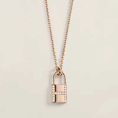 [Spark]HM ADVANCED NICHE LOCK HEAD NECKLACE DIAMONDS