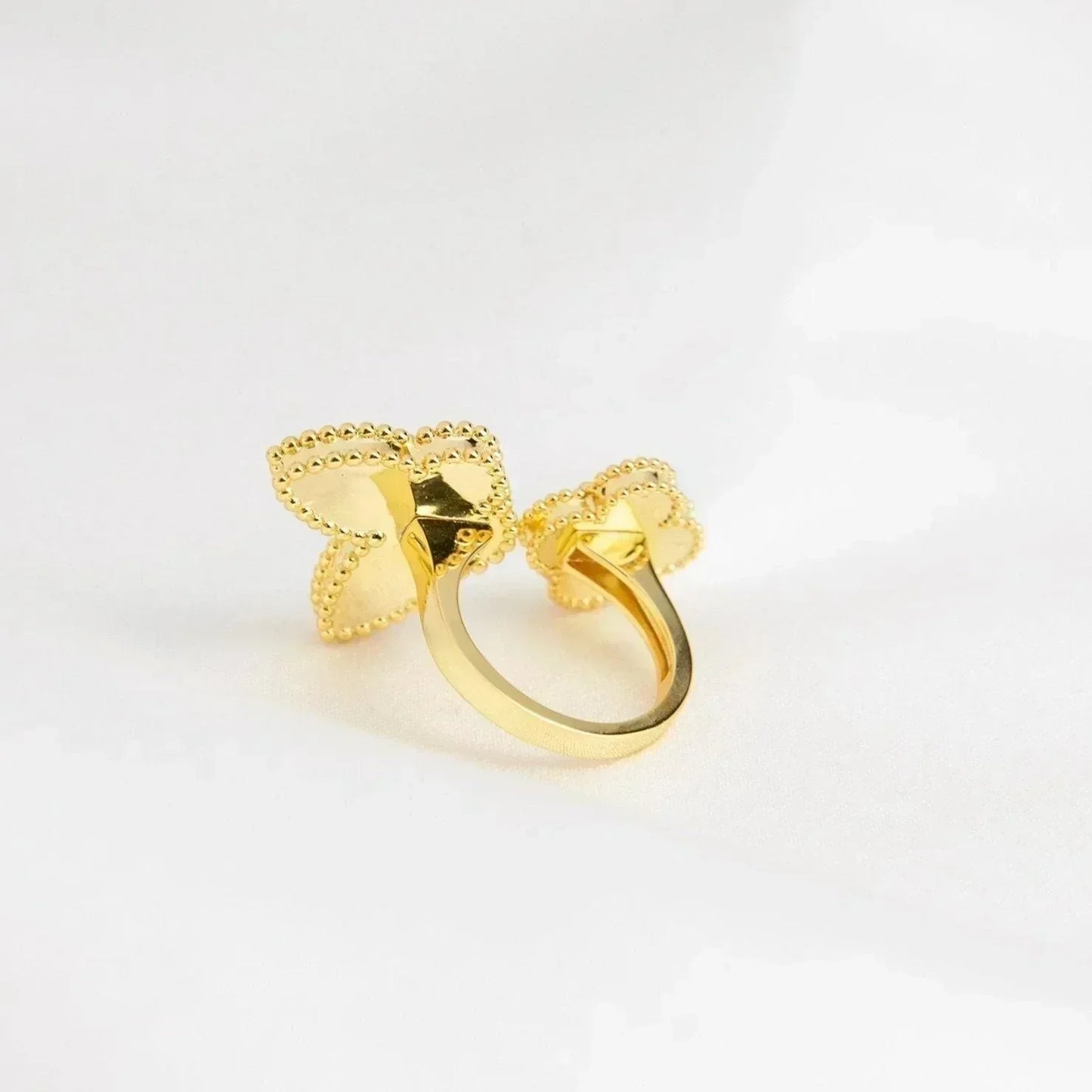 [Spark]LUCKY BETWEEN THE FINGER RING