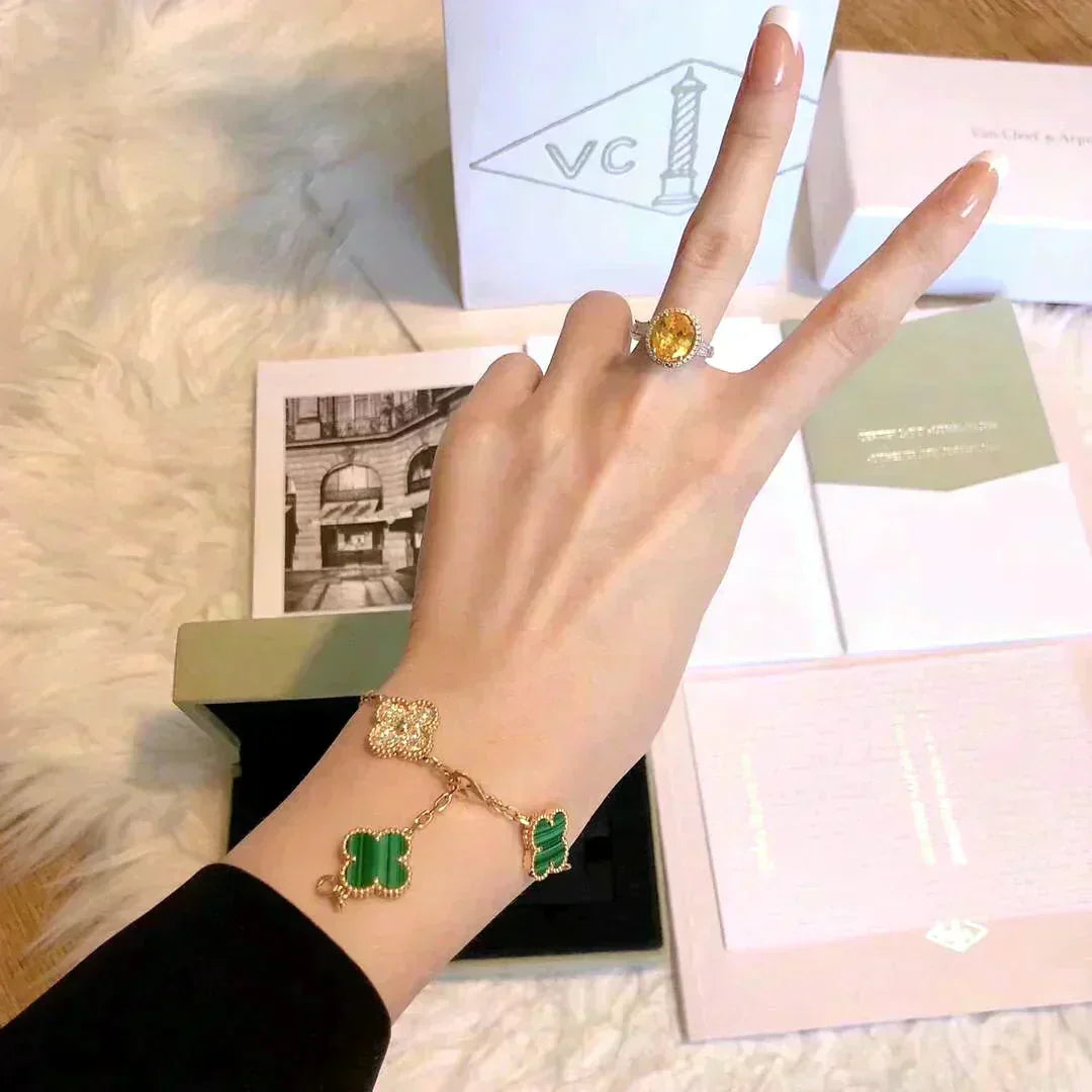 [Spark] CLOVER 5 MOTIF MALACHITE BRACELET COLLECTION