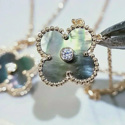 [Spark]CLOVER 15MM DIAMOND AND MOTHER-OF-GREY NECKLACE