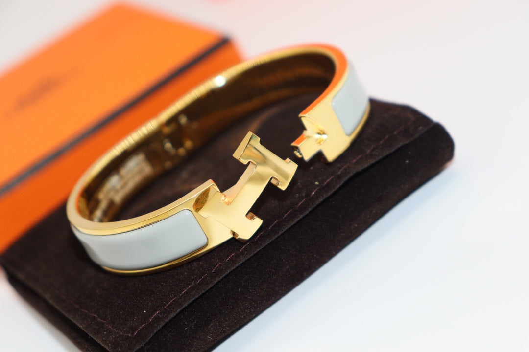[Spark]H LIGHT BLUE BRACELET