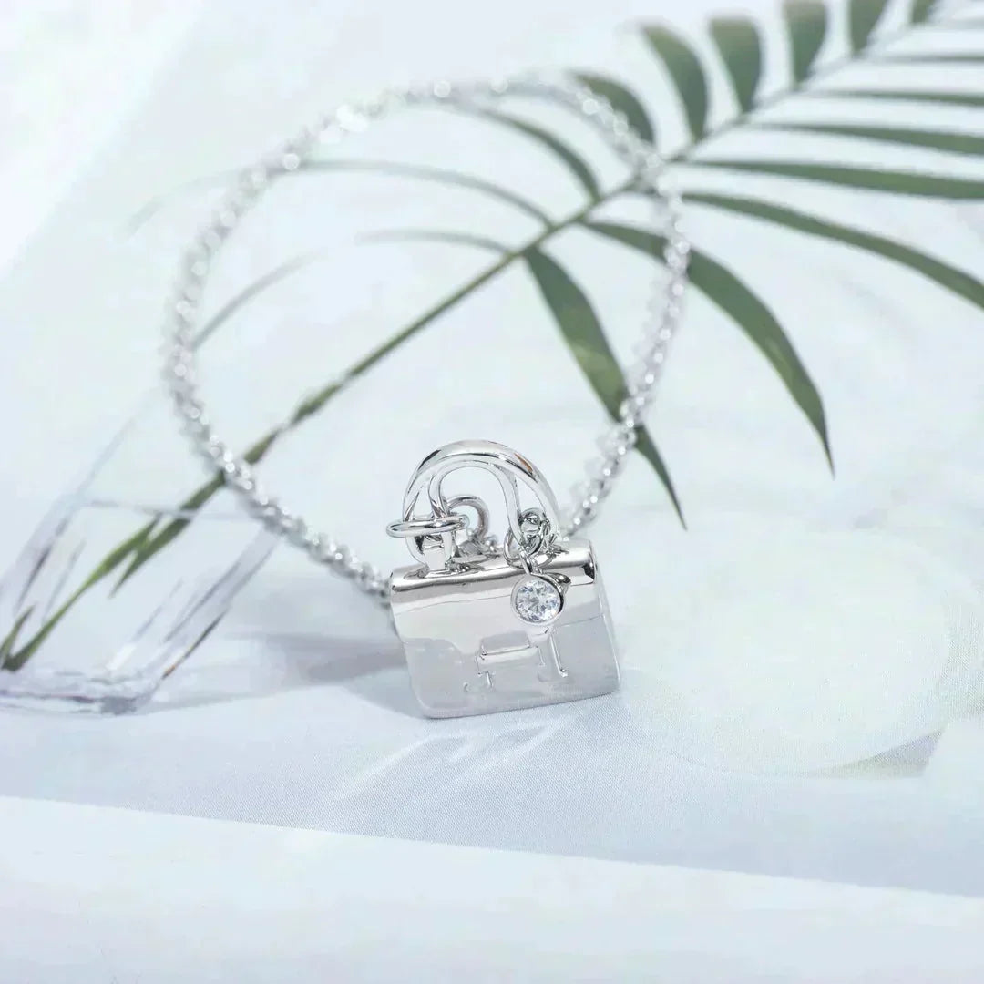 [Spark]AMULETTE PEDANT SILVER NECKLACE