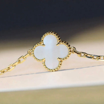 [Spark]CLOVER 20 MOTIFS WHITE MOP NECKLACE