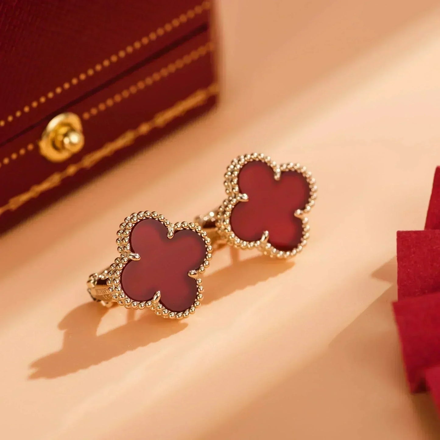 [Spark]CLOVER MEDIUM 1 MOTIFS CARNELIAN  EARRINGS