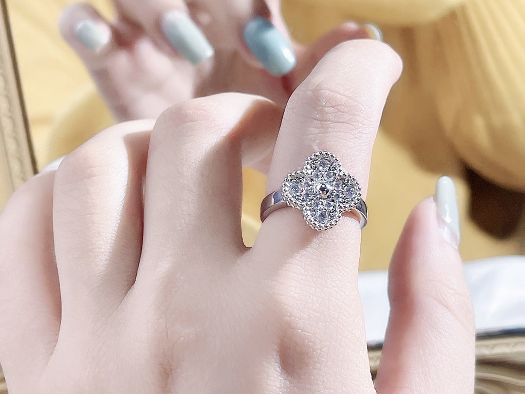 [Spark]CLOVER DIAMOND RING