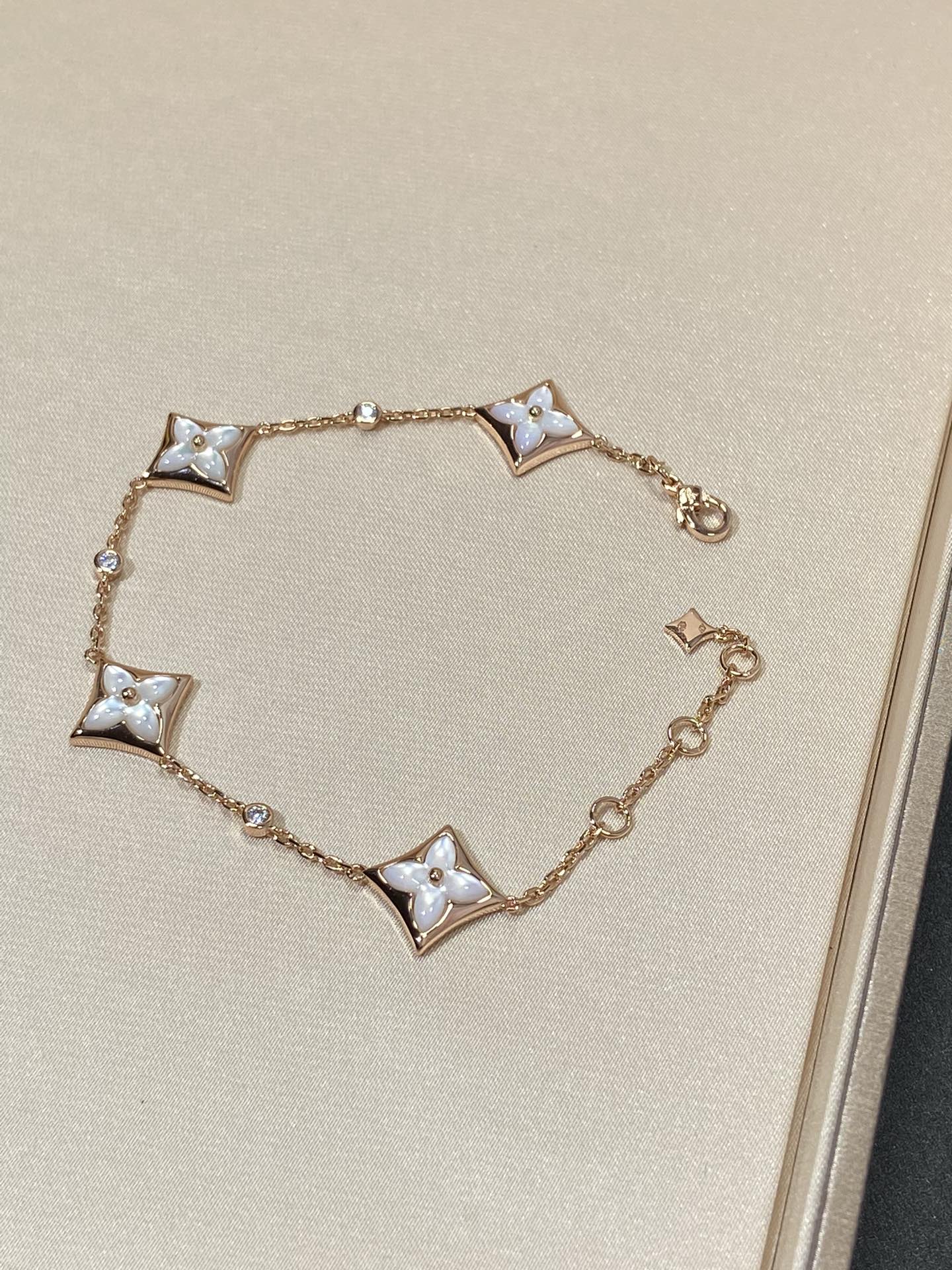 [Spark]STAR 4 MOTIF MOP DIAMOND PINK GOLD BRACELET