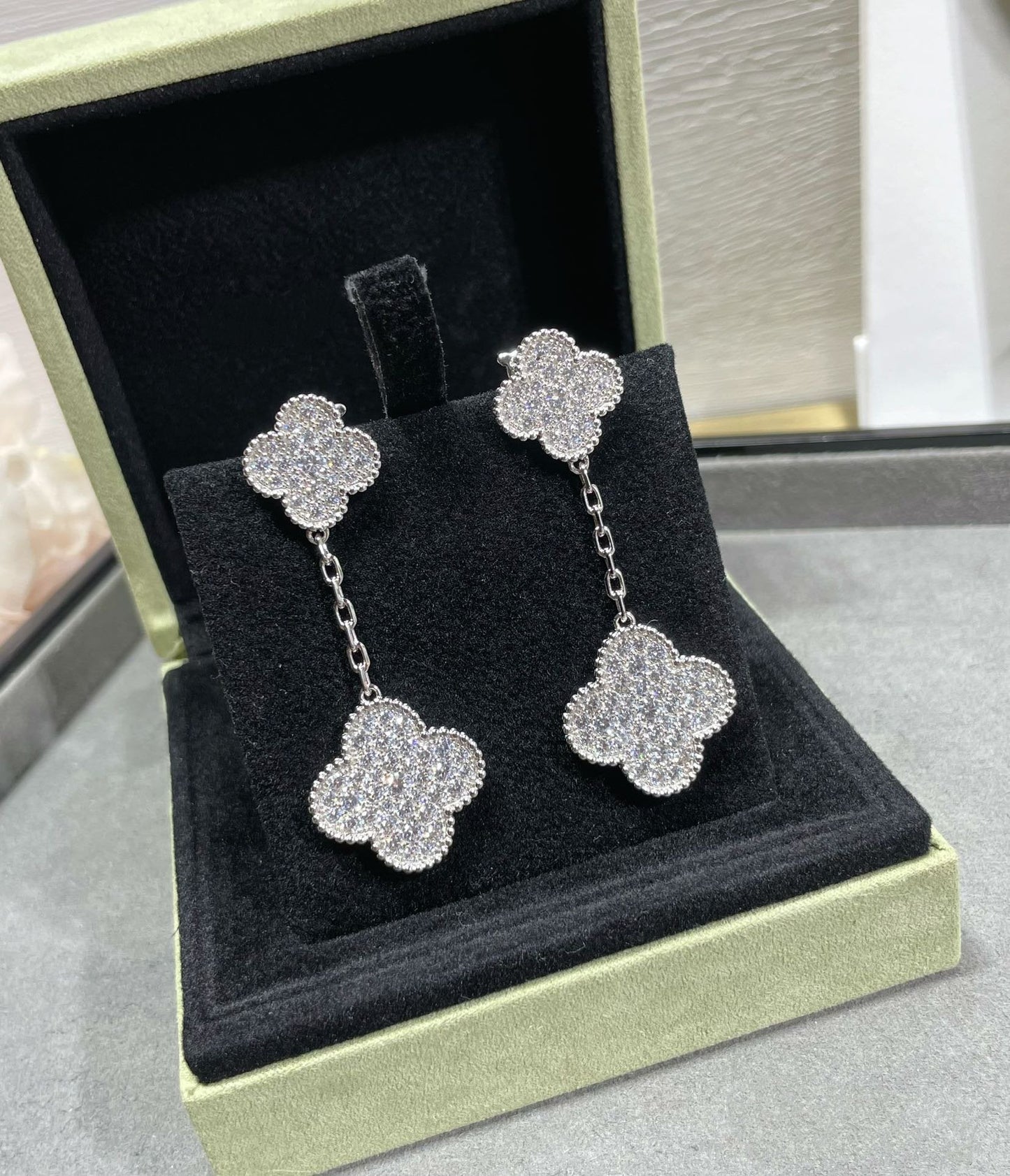 [Spark]CLOVER 2 MOTIFS DIAMOND PAVED SILVER EARRINGS