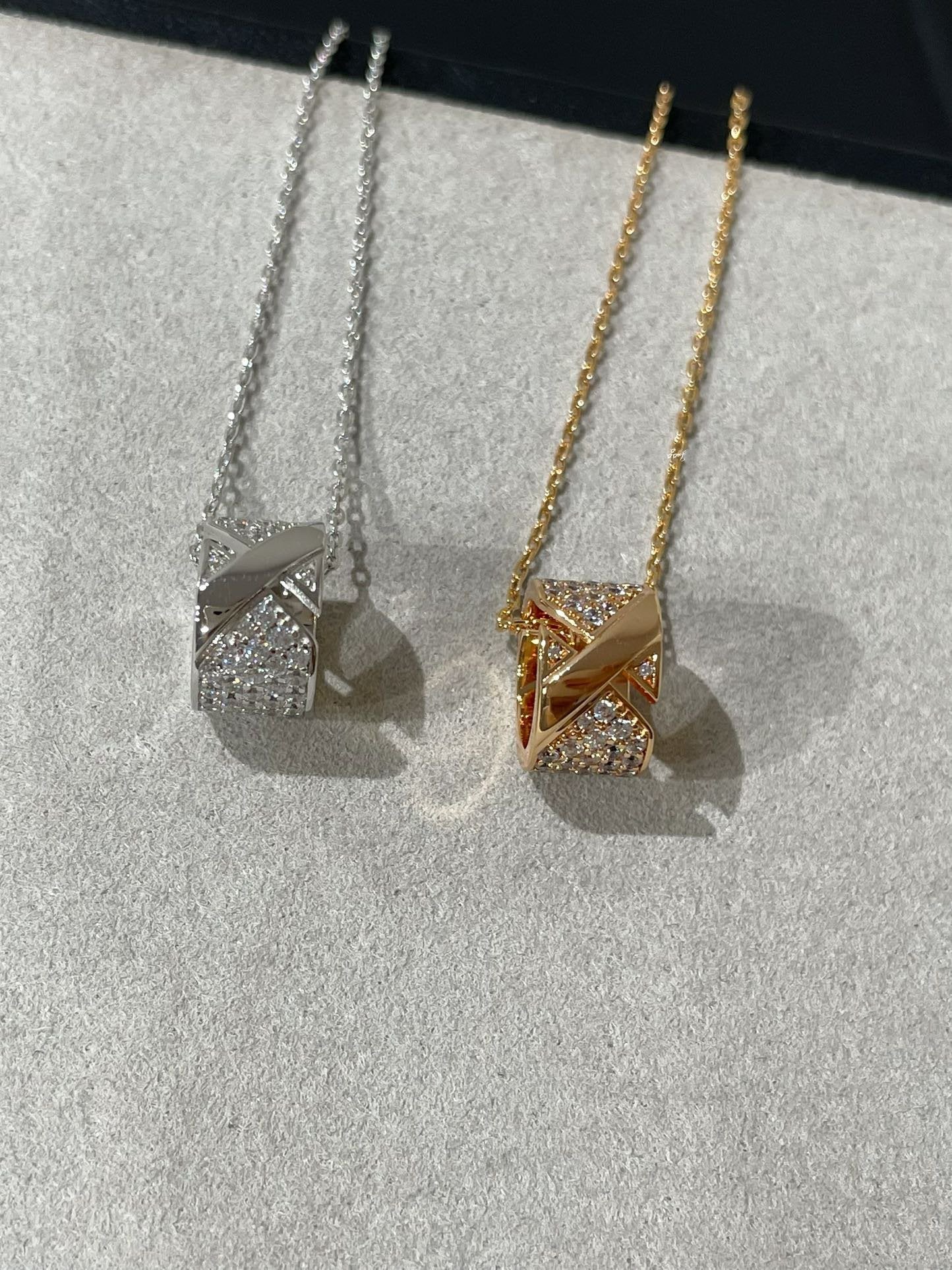 [Spark]LIENS EVIDENCE DIAMOND PAVED NECKLACE