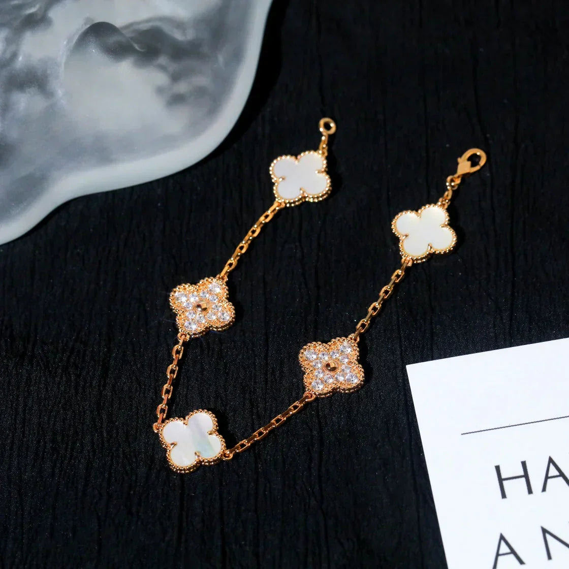 [Spark]CLOVER WHITE PEARL MOP 5 MOTIF BRACELET COLLECTION