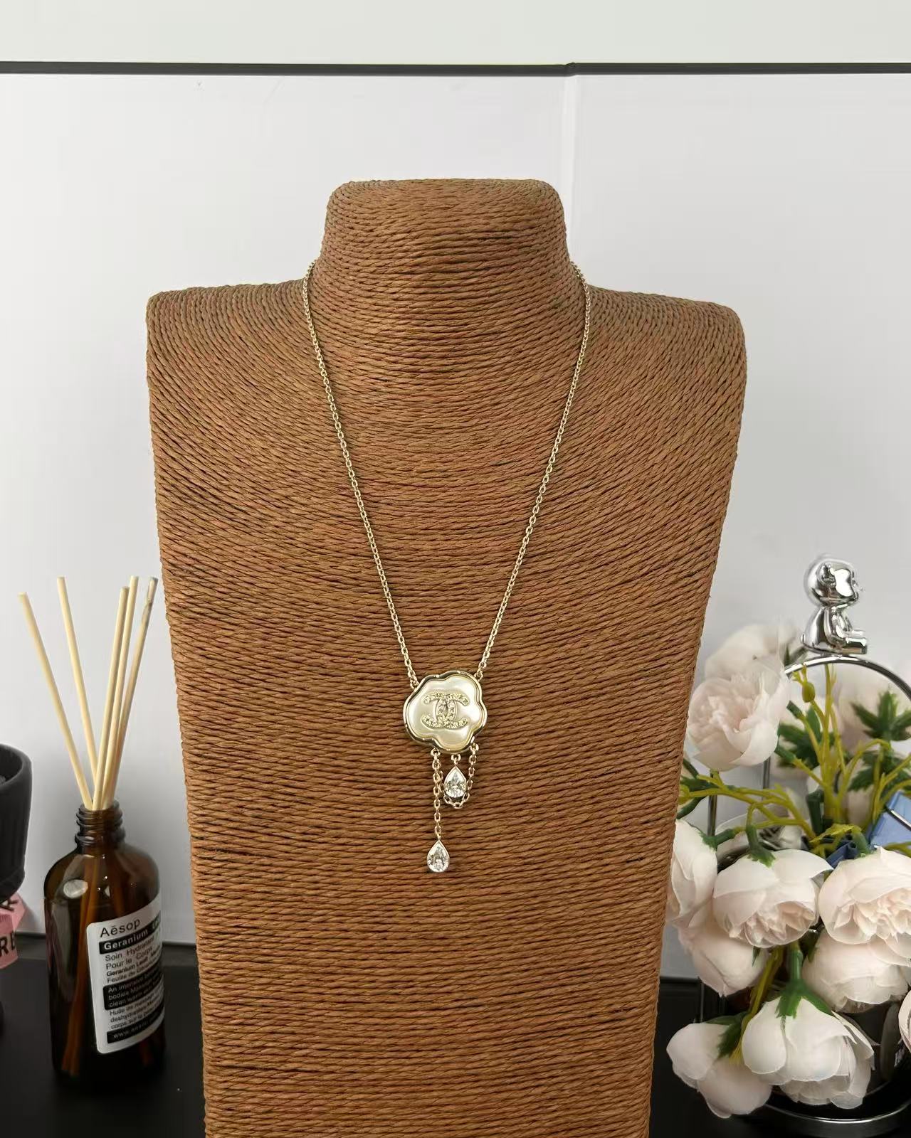 [Spark]Cloud Pearl Mother-of-Pearl Diamond Chain Pendant Necklace