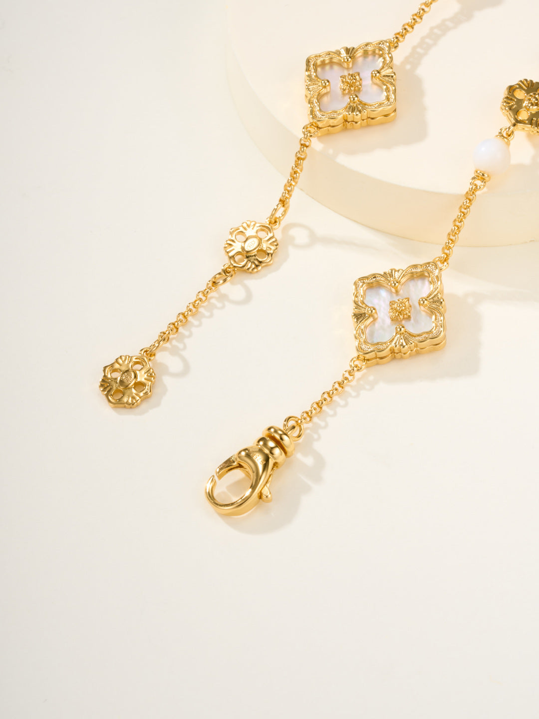[Spark]B.C.L ENAMELED Three-Flower Bracelet£¨Trumpet)