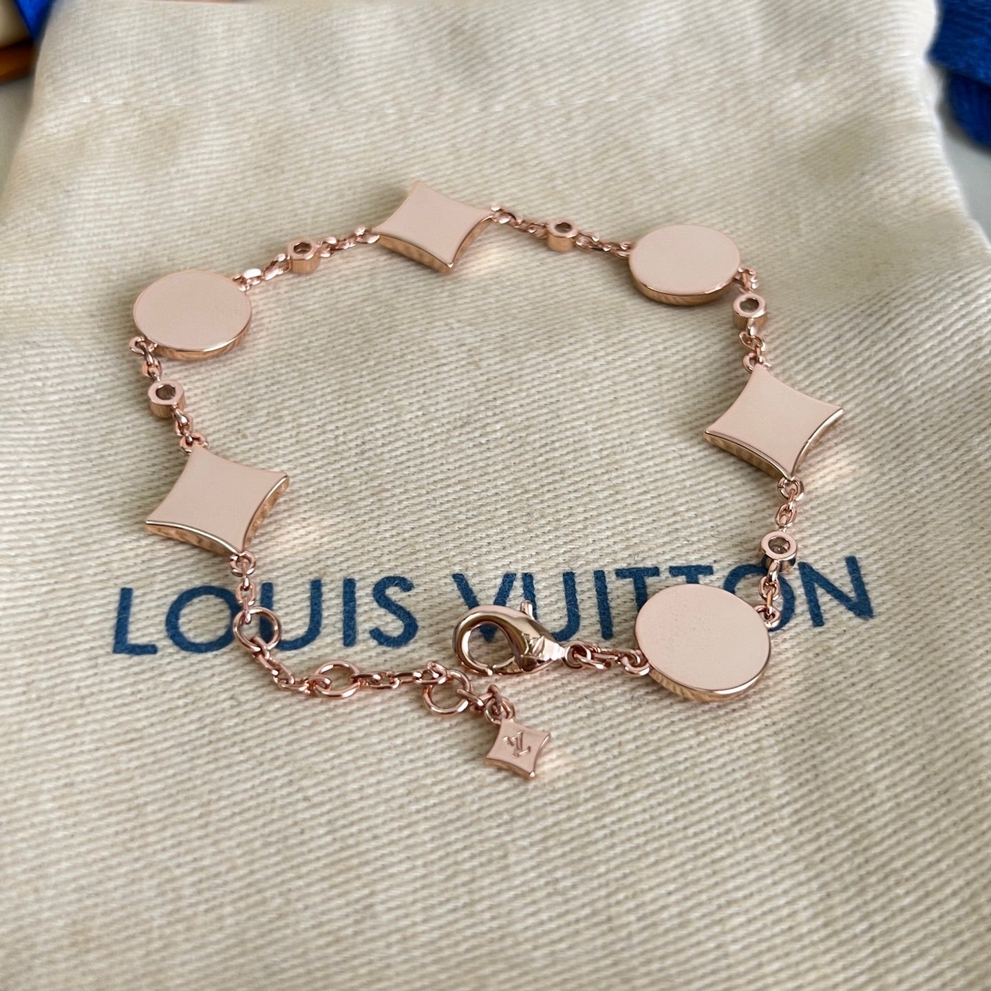 [Spark]SIX FLOWERS PINK GOLD DIAMOND BRACELET