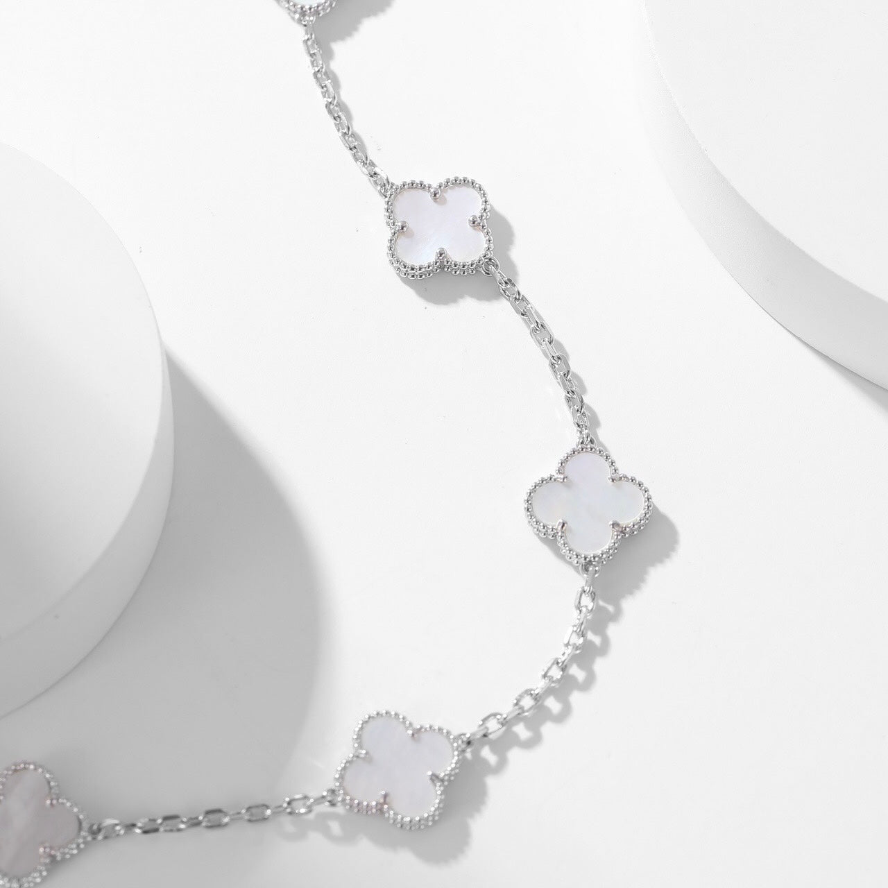 [Spark]CLOVER 10 MOTIFS WHITE MOTHER OF PEARL NECKLACE
