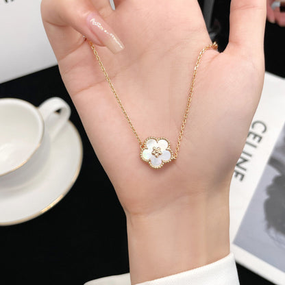 [Spark]LUCKY  WHITE MOP  PLUM BLOSSOM NECKLACE