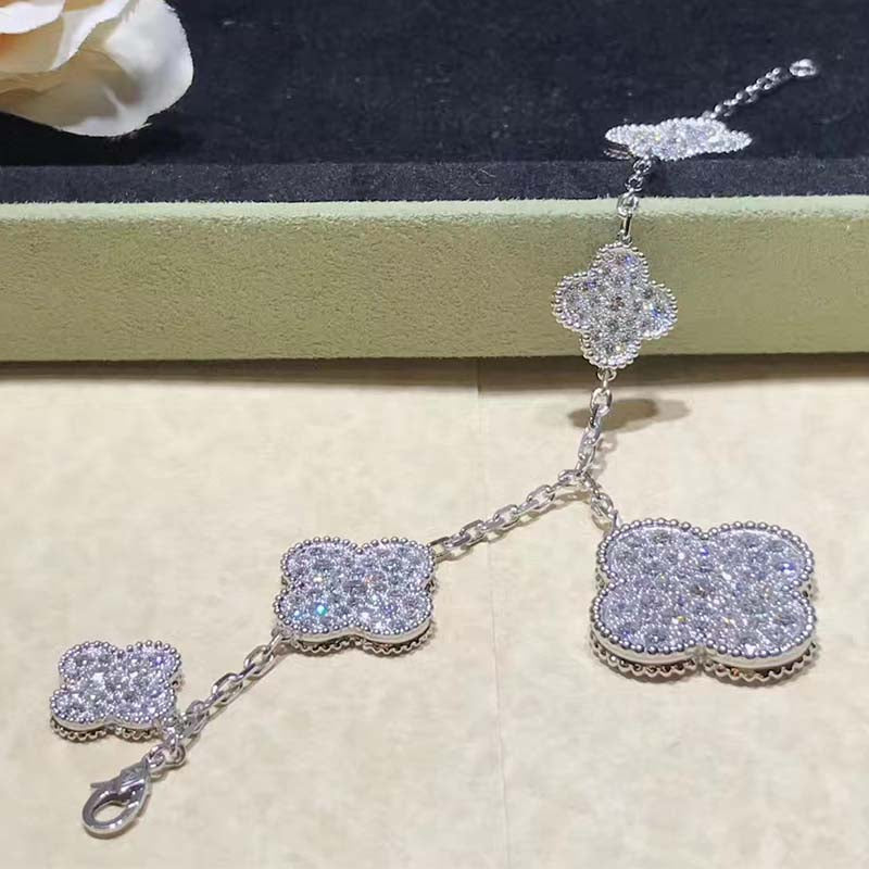 [Spark]CLOVER 6 MOTIFS SILVER DIAMOND BRACELET