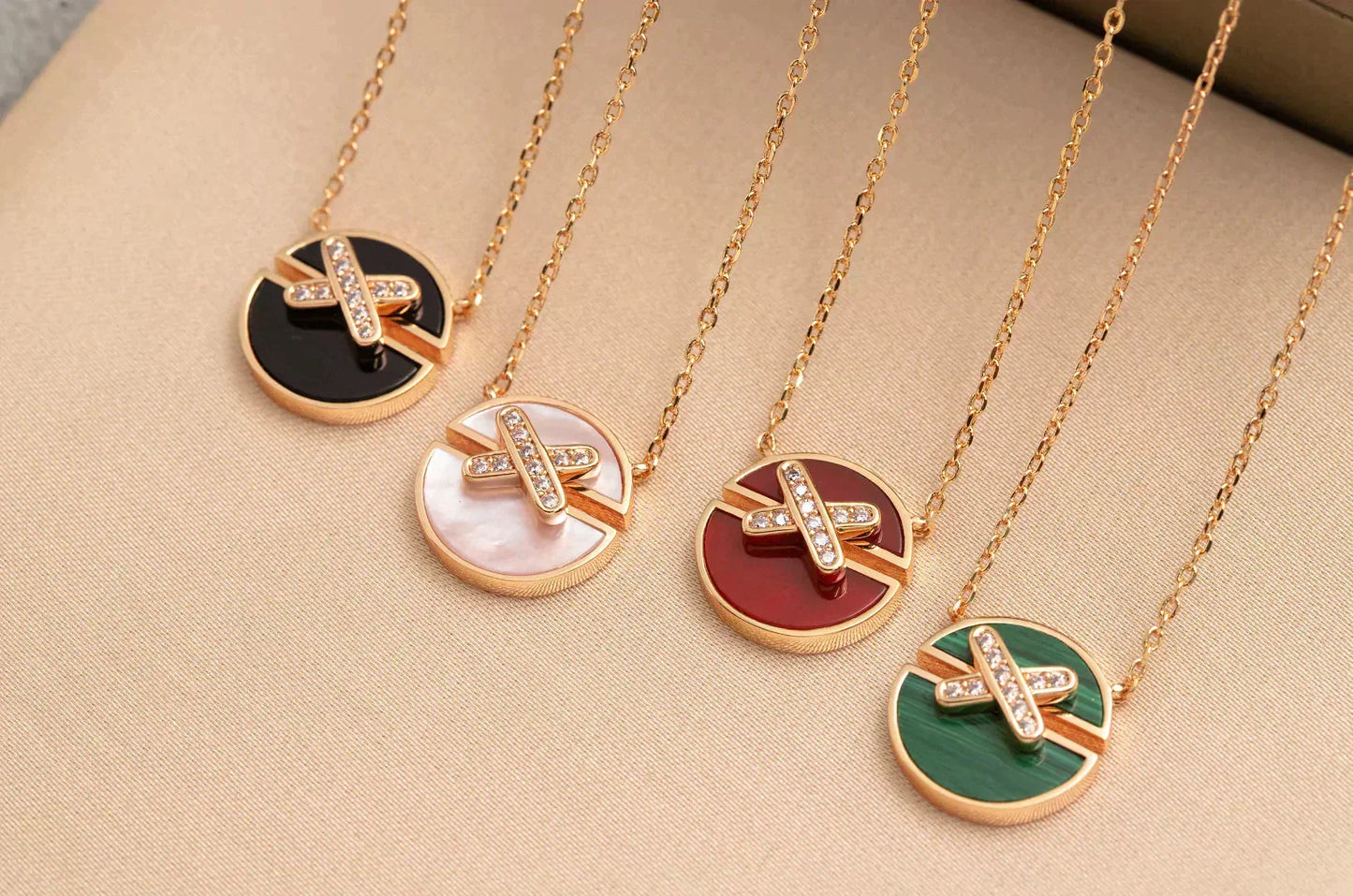[Spark]JEUX DE Spark GOLD DIAMOND NECKLACE