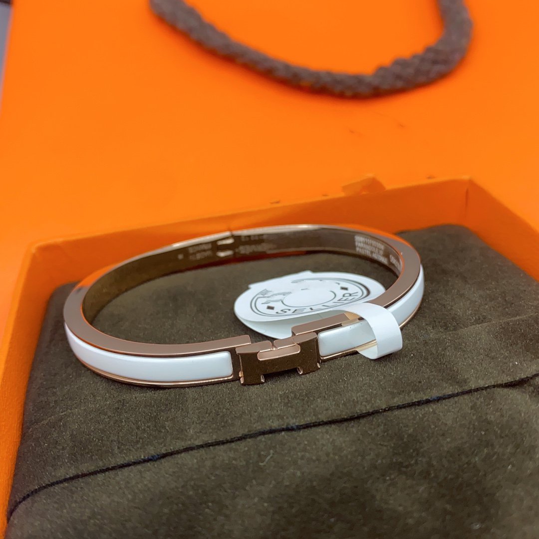 [Spark]CLASSIC HM CLIC WHITE 8MM ENAMEL BRACELET