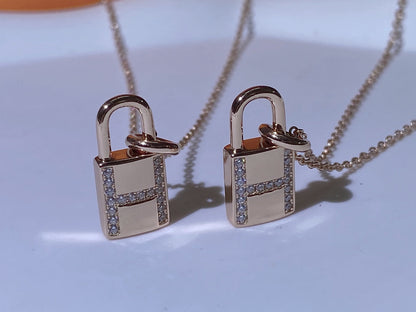 [Spark]HM ADVANCED NICHE LOCK HEAD NECKLACE DIAMONDS
