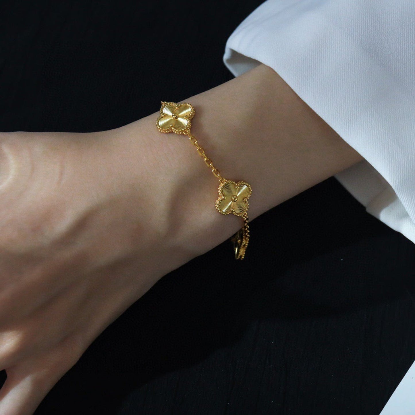 [Spark] CLOVER 5 MOTIF LASER BRACELET COLLECTION