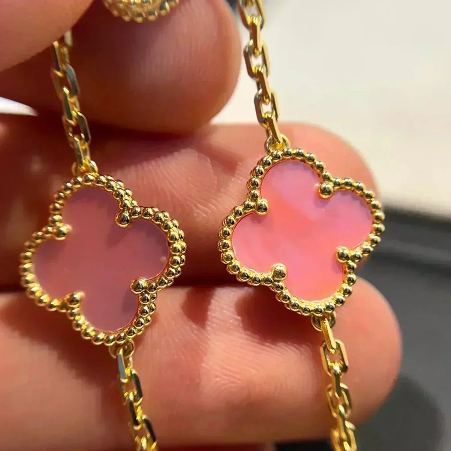 [Spark] CLOVER 5 MOTIFS  PINK MOP BRACELET COLLECTION