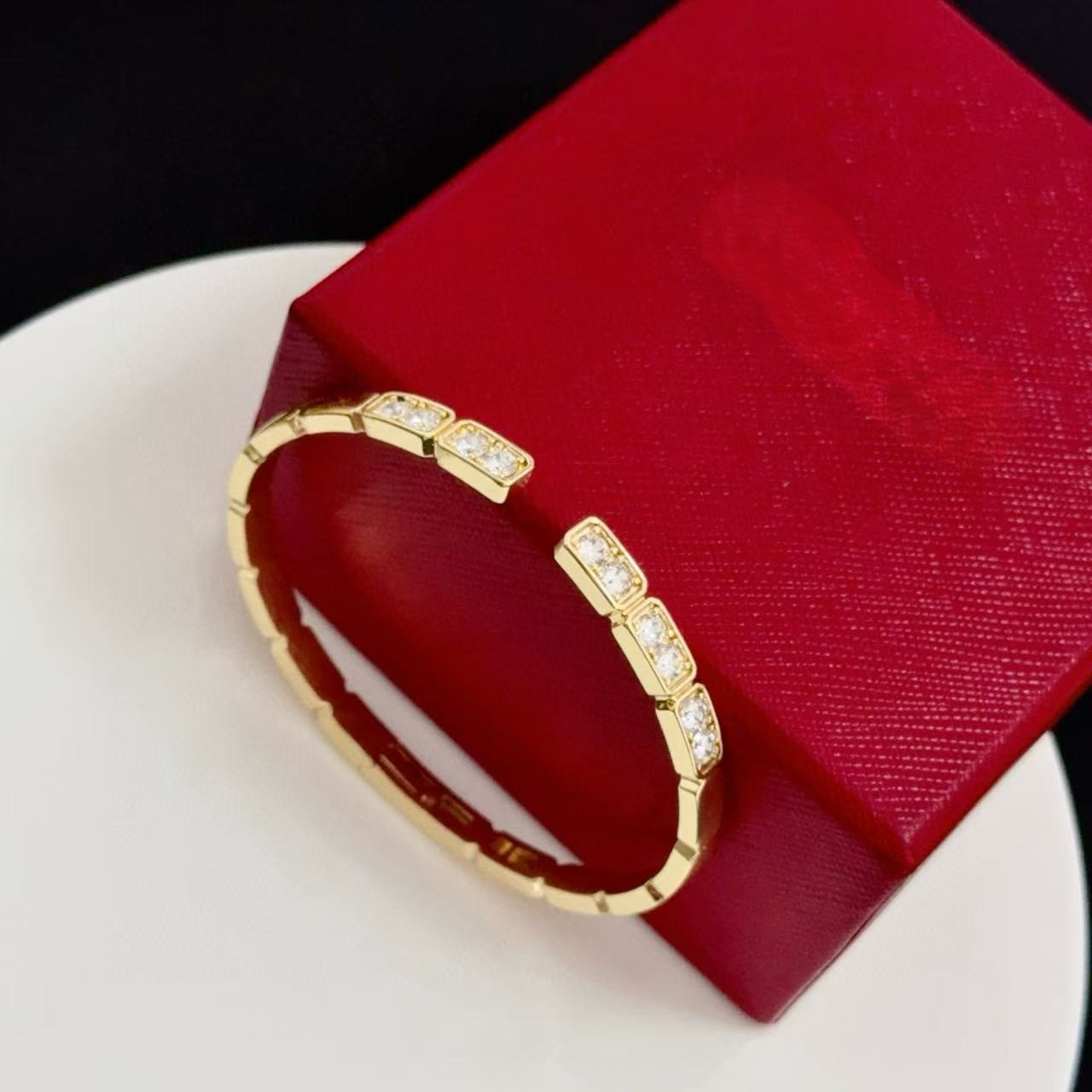 [Spark jewelrys]LOVE DIAMOND OPEN  BRACELET