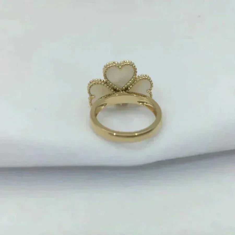 [Spark]SWEET CLOVER WHITE MOP RING