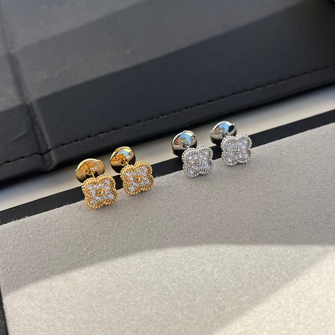 [Spark]CLOVER MINI DIAMOND STUD EARRINGS
